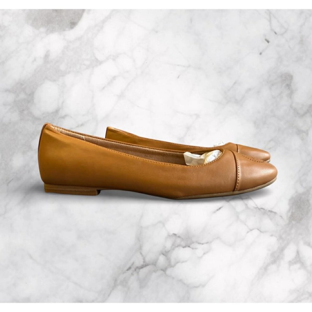 NIB Giani Bernini Women's Aerinn Leather Ballet Flats Sz 9 NIB - Picture 2 of 6